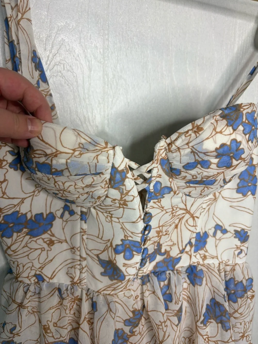 Adeirlina Cream Blue Floral Strappy Sleeve Mini Ruffle Dress size Small - Picture 3 of 12